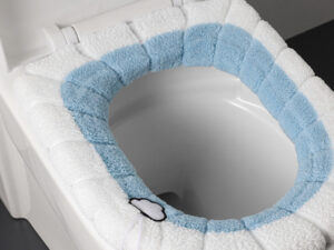 Cozy Pink Microfiber Toilet Seat Cover Perfect for Winter Bathrooms!